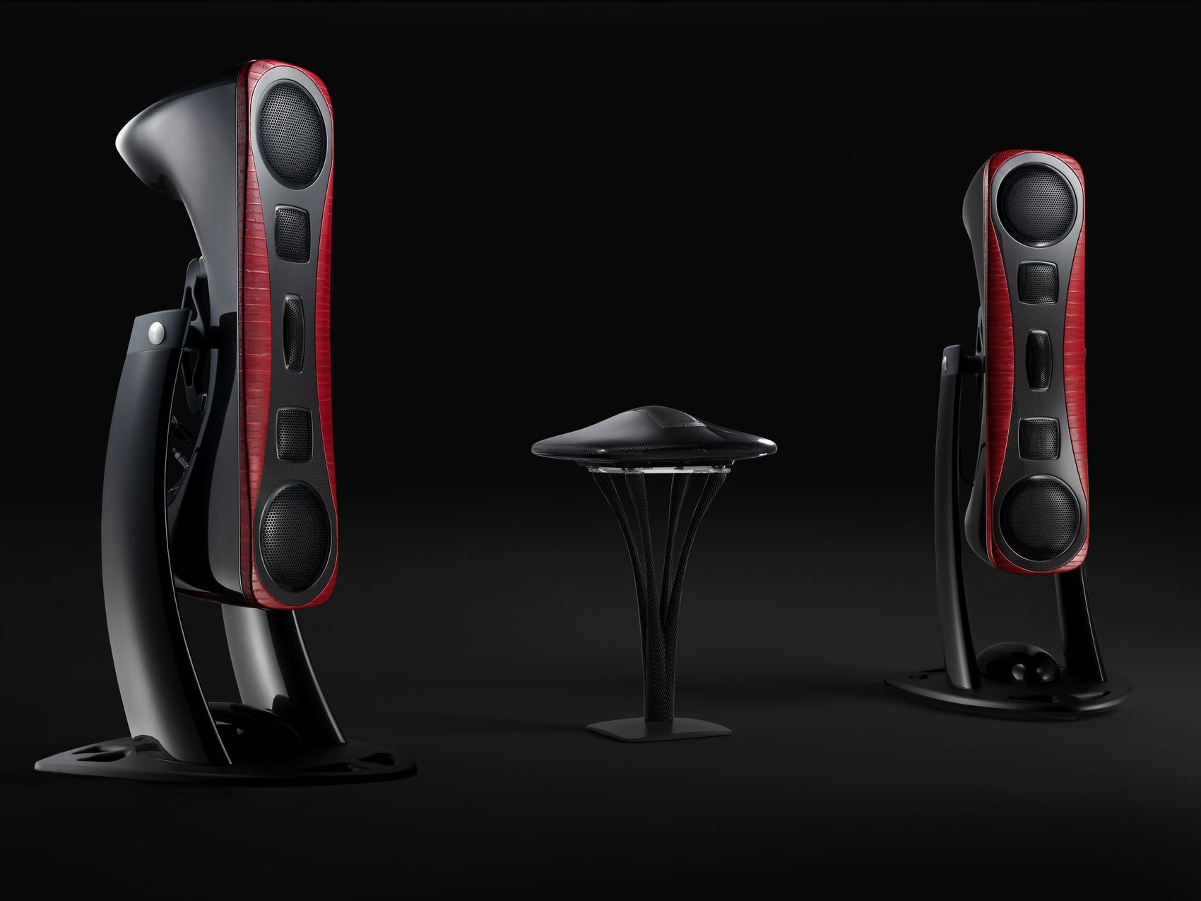 The complete YAR system — two Y-der speakers and the B-yond amplifier